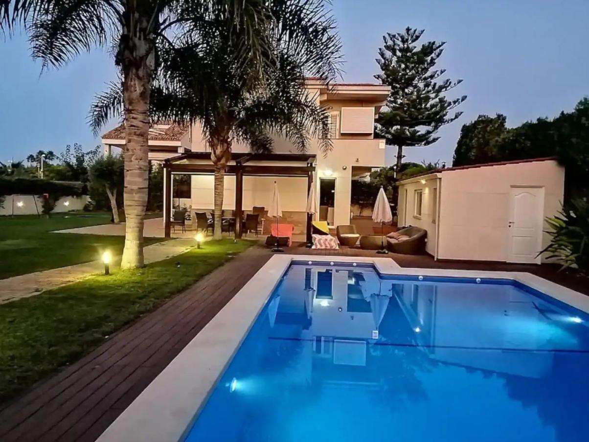 Casa Junto Al Mar Con Jardin Villa Almarda Kültér fotó